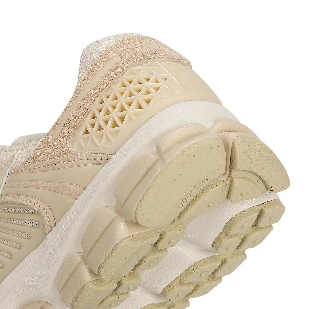 Nike Zoom Vomero 5 – Retro Vibes, Modern Comfort! 👟✨