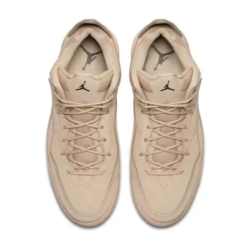 Jordan Courtside 23 trendy, shock-absorb