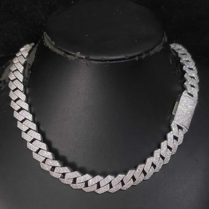 "DiamondGlow Cuban Chain: 15mm Rose Gold Iced Luxury Necklace"